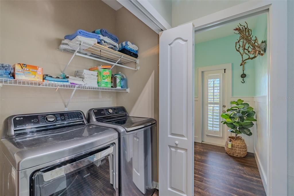 待售: $500,000 (4 贝兹, 2 浴室, 2412 平方英尺)