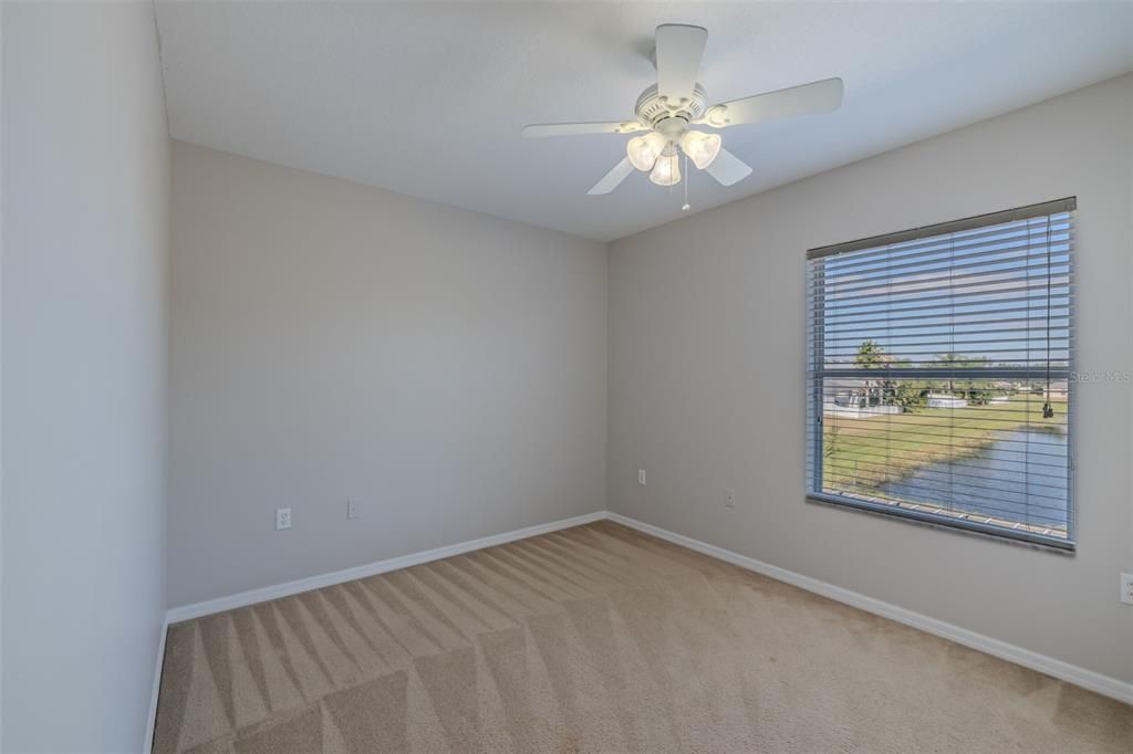 待售: $500,000 (4 贝兹, 2 浴室, 2412 平方英尺)