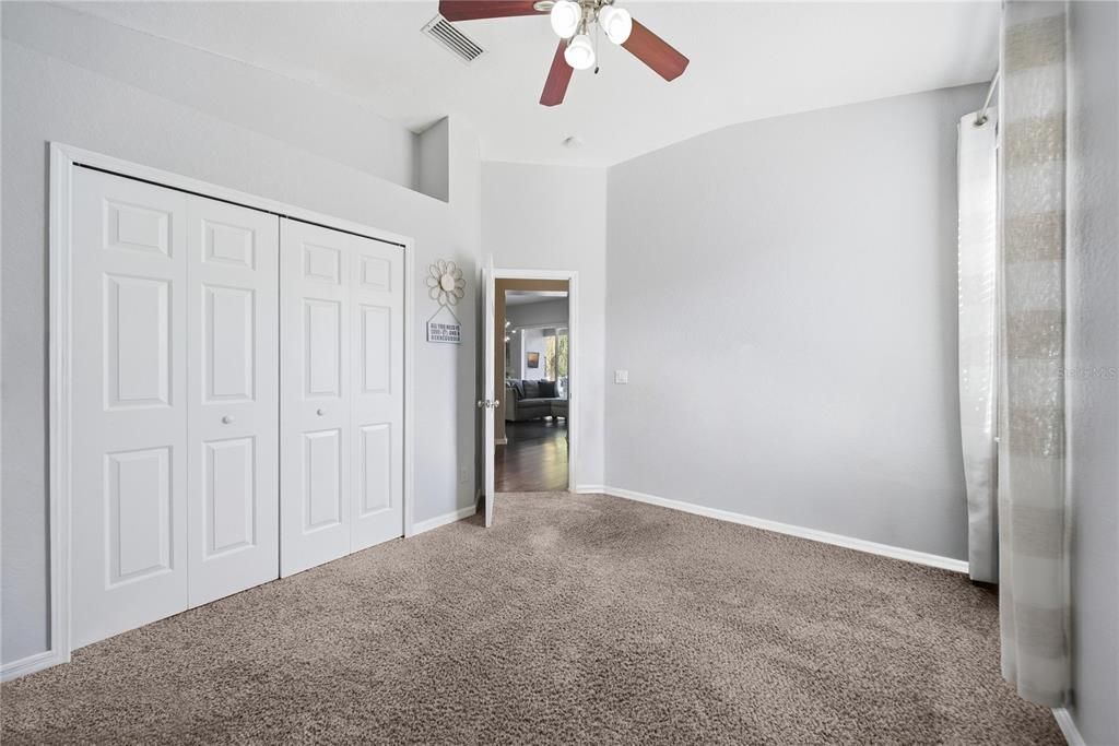 For Sale: $369,900 (3 beds, 2 baths, 1602 Square Feet)