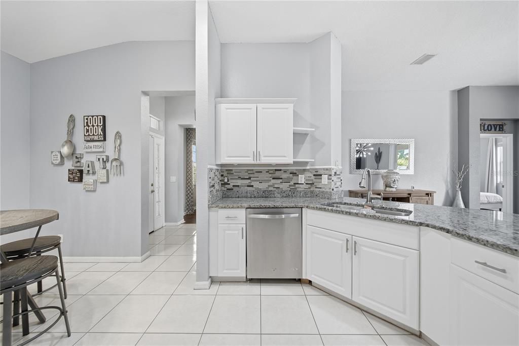 For Sale: $369,900 (3 beds, 2 baths, 1602 Square Feet)