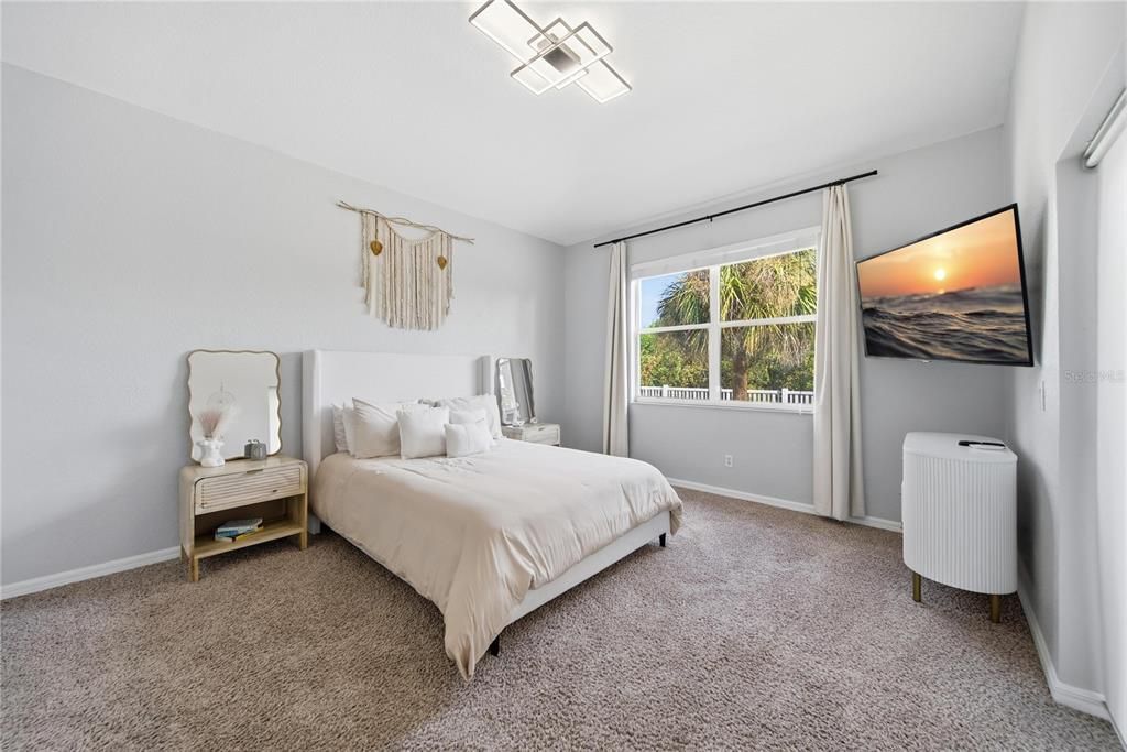 For Sale: $369,900 (3 beds, 2 baths, 1602 Square Feet)