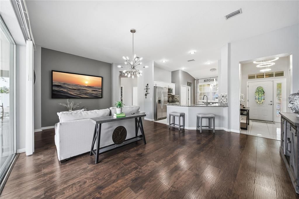 For Sale: $369,900 (3 beds, 2 baths, 1602 Square Feet)