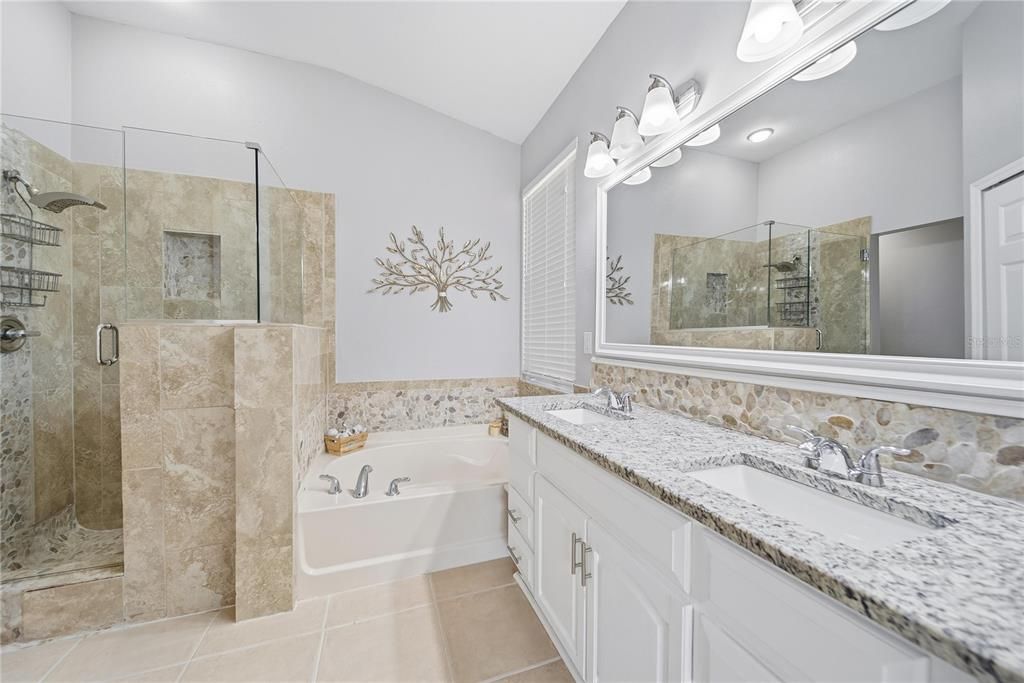 For Sale: $369,900 (3 beds, 2 baths, 1602 Square Feet)