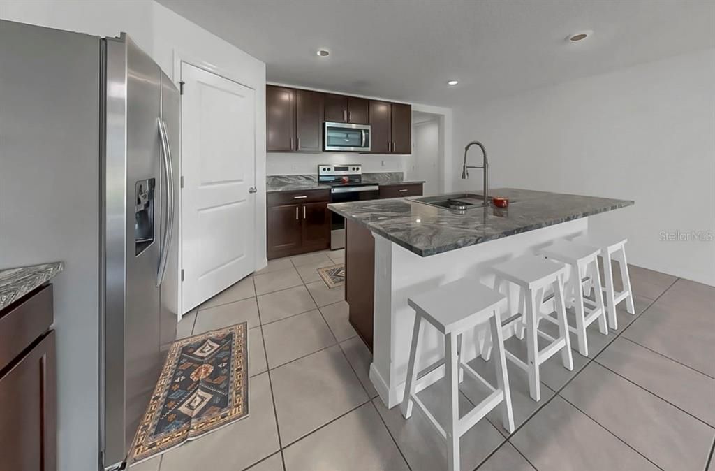 For Sale: $375,000 (4 beds, 2 baths, 1846 Square Feet)