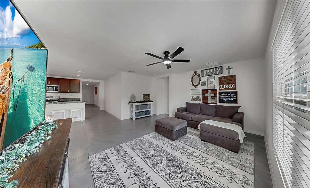For Sale: $375,000 (4 beds, 2 baths, 1846 Square Feet)