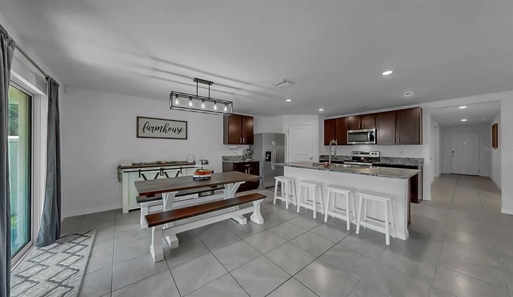 For Sale: $375,000 (4 beds, 2 baths, 1846 Square Feet)