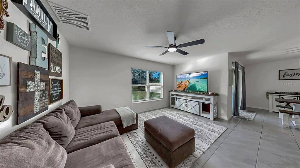 For Sale: $375,000 (4 beds, 2 baths, 1846 Square Feet)