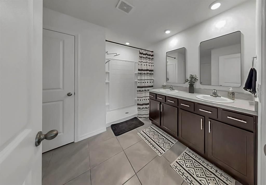 For Sale: $375,000 (4 beds, 2 baths, 1846 Square Feet)