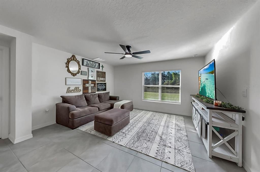 For Sale: $375,000 (4 beds, 2 baths, 1846 Square Feet)