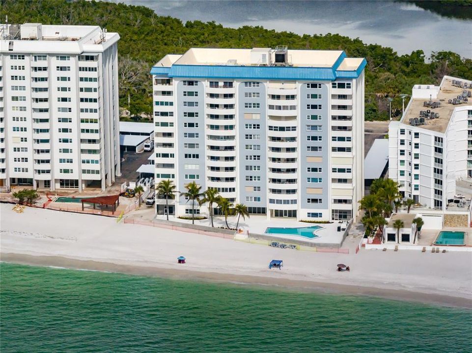 В аренду: $9,500 (2 спален, 2 ванн, 1403 Квадратных фут)