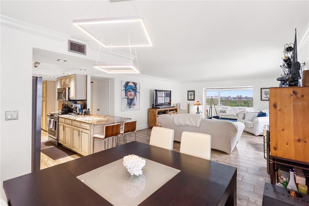 В аренду: $9,500 (2 спален, 2 ванн, 1403 Квадратных фут)