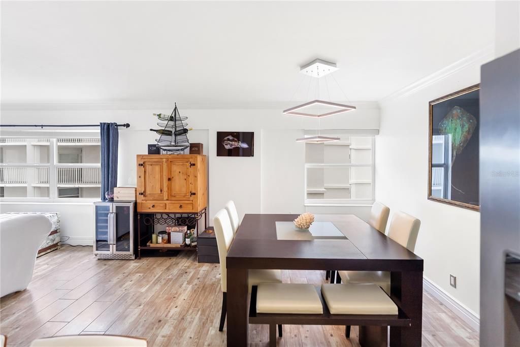 В аренду: $9,500 (2 спален, 2 ванн, 1403 Квадратных фут)