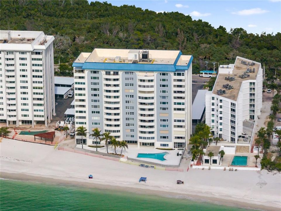 В аренду: $9,500 (2 спален, 2 ванн, 1403 Квадратных фут)