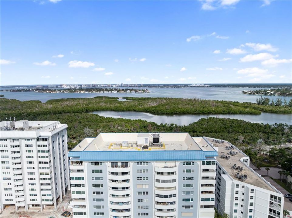 В аренду: $9,500 (2 спален, 2 ванн, 1403 Квадратных фут)