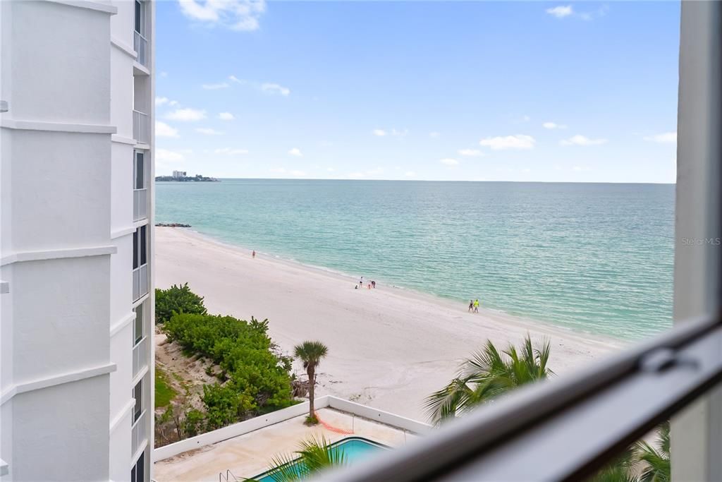 В аренду: $9,500 (2 спален, 2 ванн, 1403 Квадратных фут)