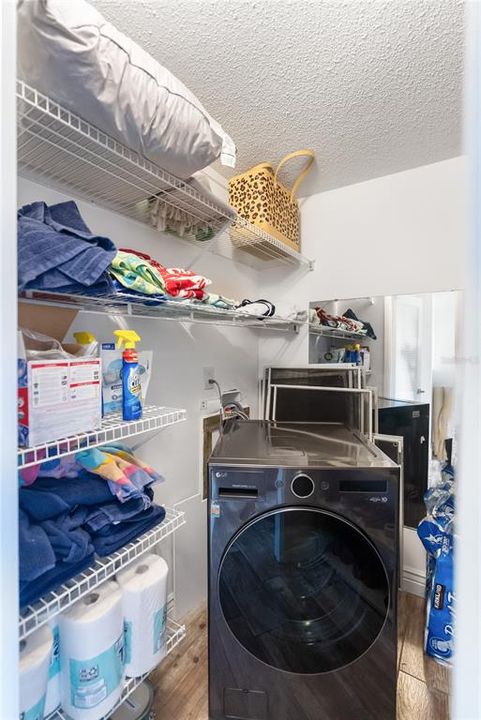 В аренду: $9,500 (2 спален, 2 ванн, 1403 Квадратных фут)