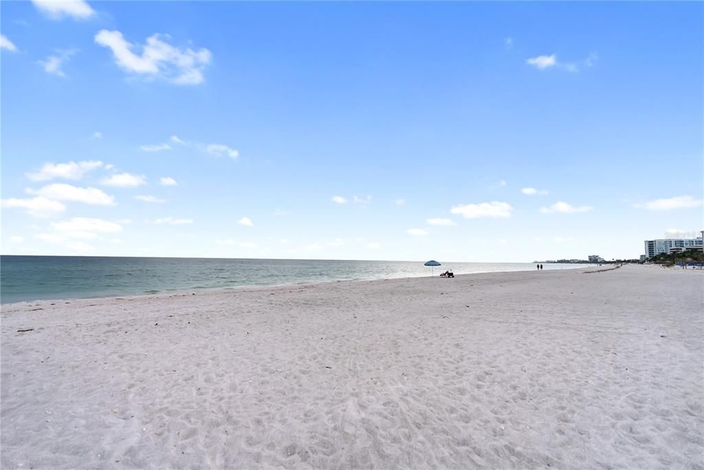 В аренду: $9,500 (2 спален, 2 ванн, 1403 Квадратных фут)