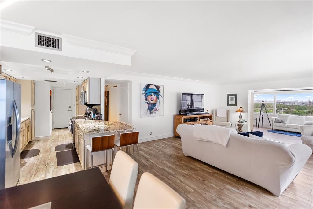 В аренду: $9,500 (2 спален, 2 ванн, 1403 Квадратных фут)