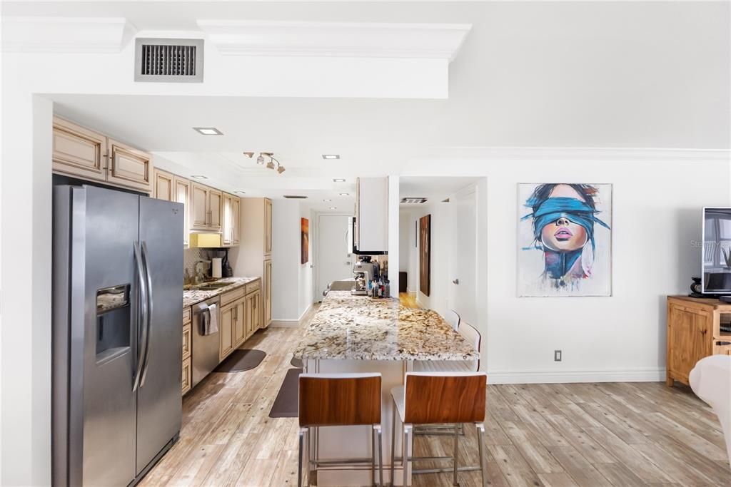 В аренду: $9,500 (2 спален, 2 ванн, 1403 Квадратных фут)