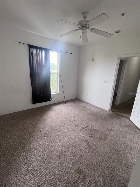 For Sale: $160,000 (2 beds, 1 baths, 901 Square Feet)