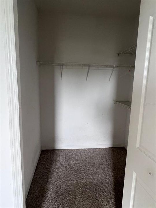 For Sale: $160,000 (2 beds, 1 baths, 901 Square Feet)