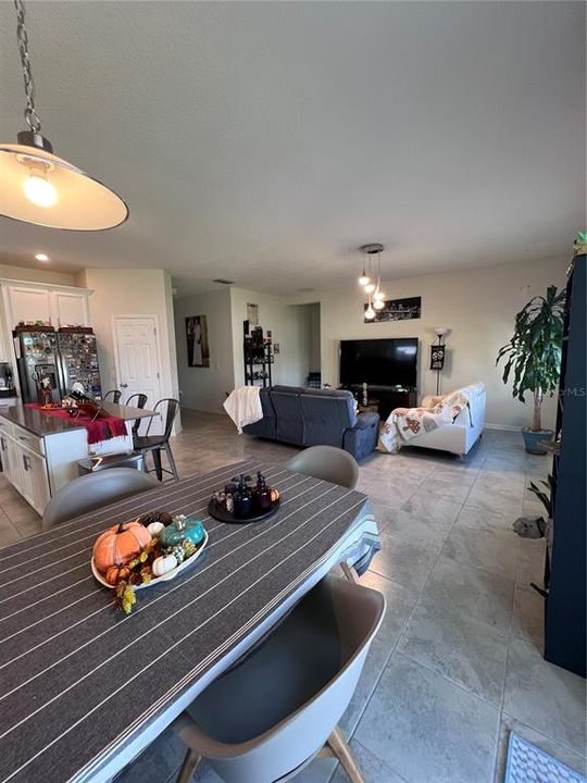 For Sale: $399,000 (4 beds, 2 baths, 1859 Square Feet)