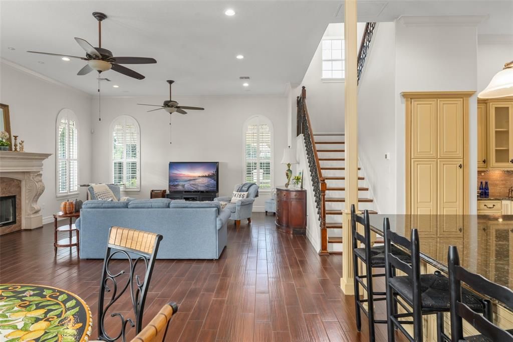 En Venta: $1,999,900 (4 camas, 4 baños, 4247 Pies cuadrados)