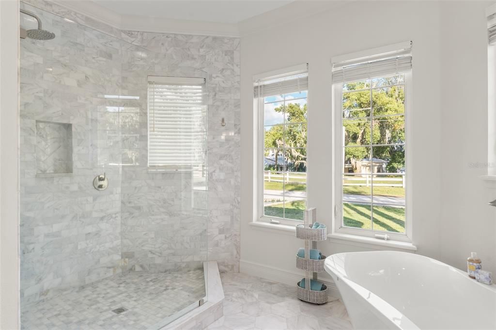 En Venta: $1,999,900 (4 camas, 4 baños, 4247 Pies cuadrados)