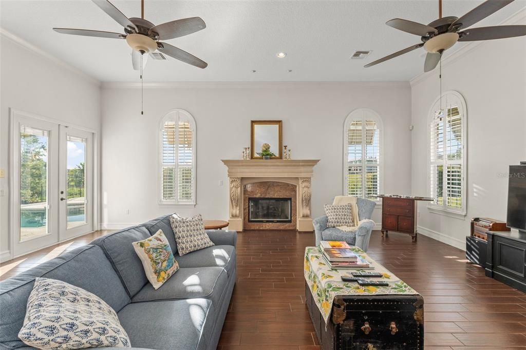 En Venta: $1,999,900 (4 camas, 4 baños, 4247 Pies cuadrados)