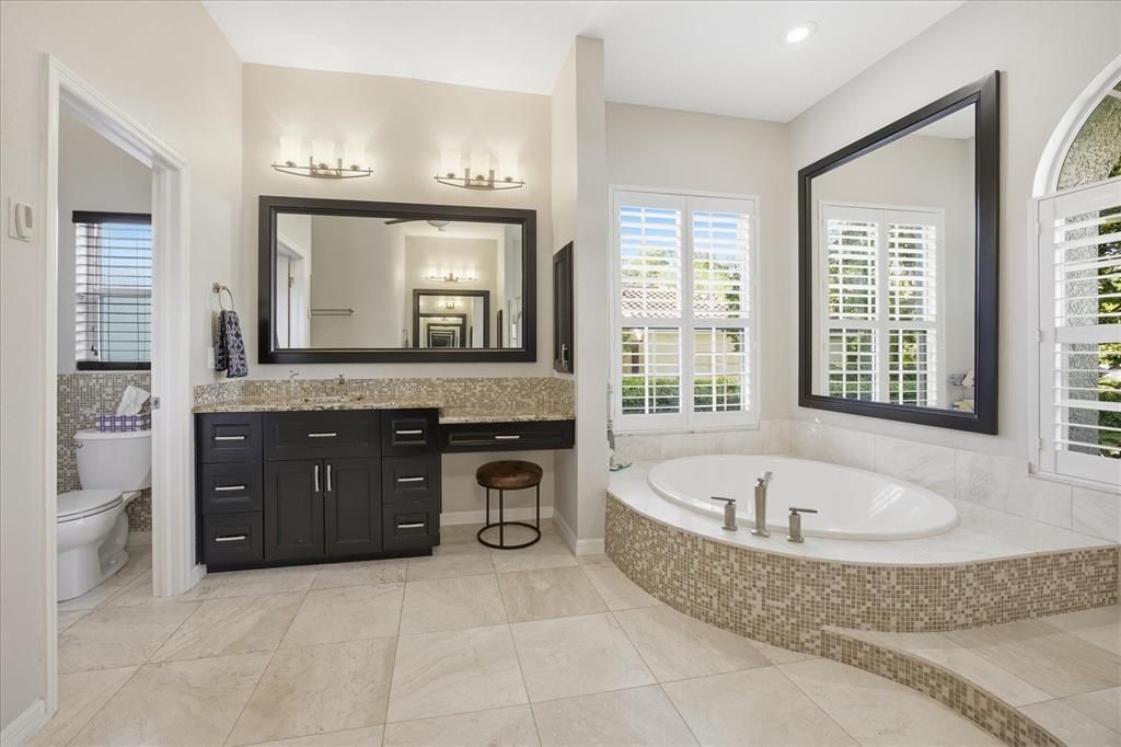 For Sale: $1,425,000 (5 beds, 4 baths, 4144 Square Feet)