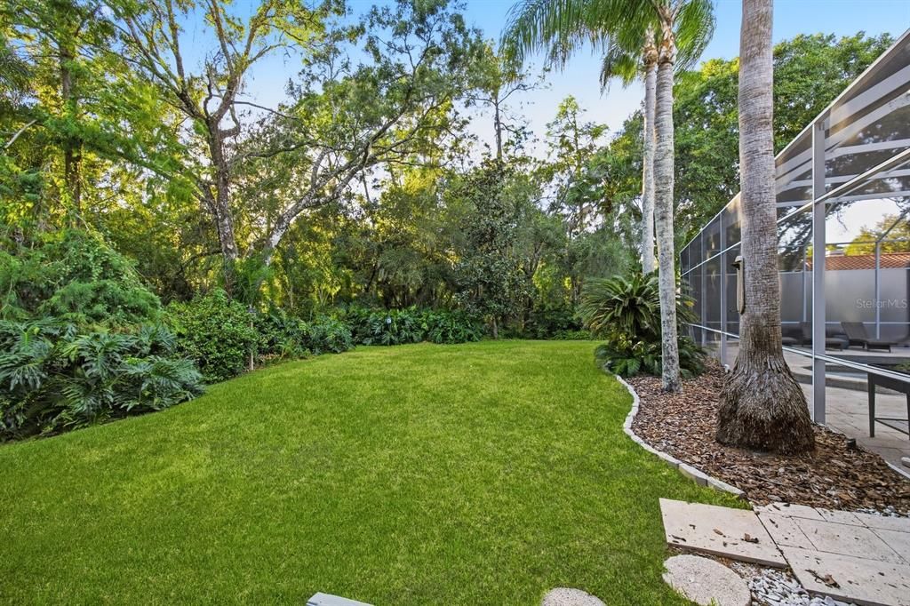 For Sale: $1,425,000 (5 beds, 4 baths, 4144 Square Feet)