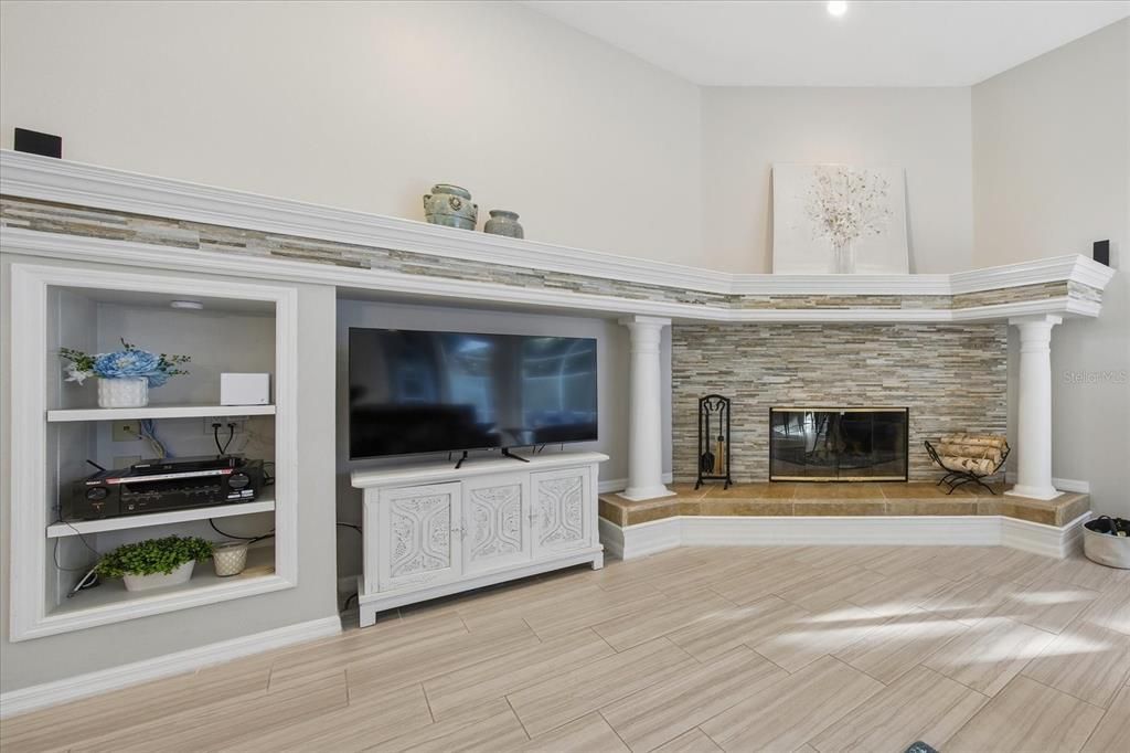 For Sale: $1,425,000 (5 beds, 4 baths, 4144 Square Feet)