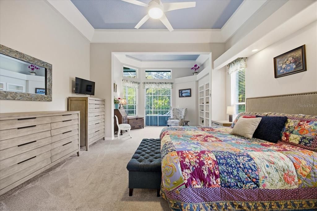 For Sale: $1,425,000 (5 beds, 4 baths, 4144 Square Feet)