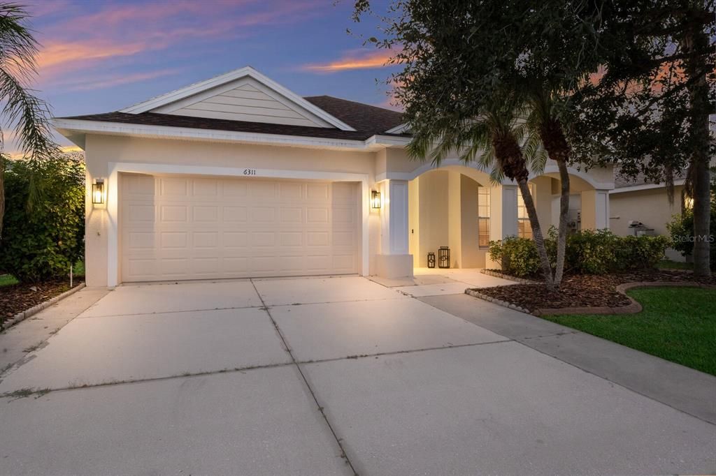 待售: $447,500 (4 贝兹, 2 浴室, 2207 平方英尺)