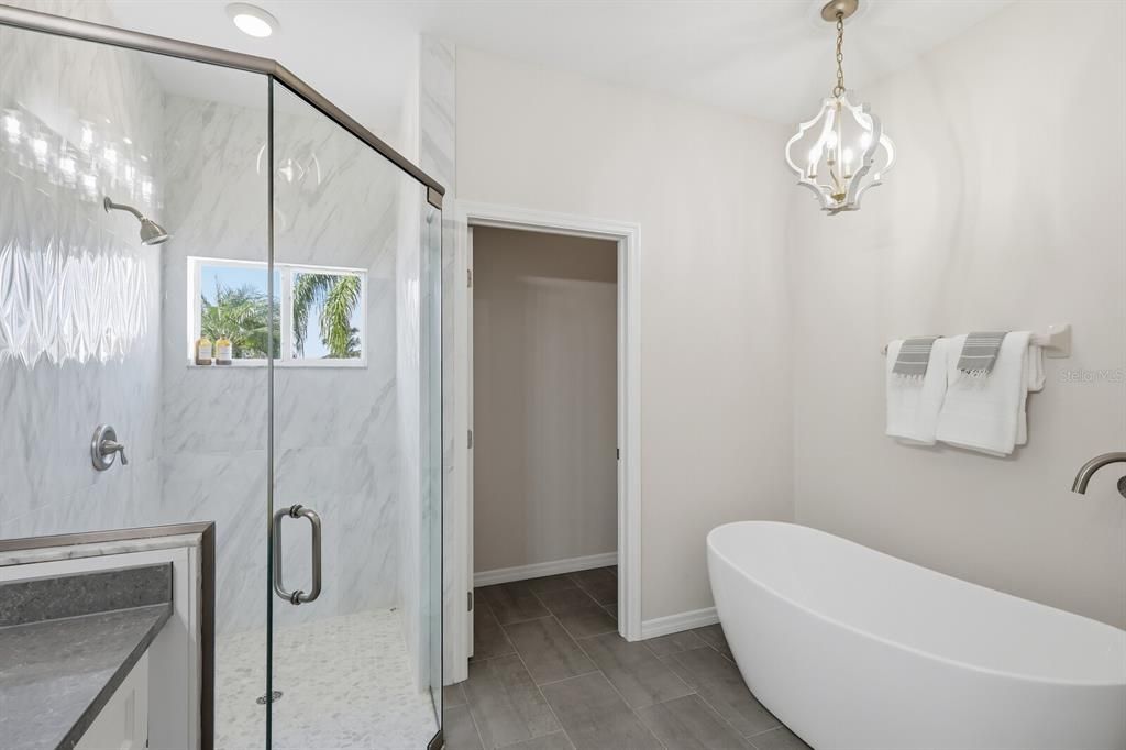 待售: $447,500 (4 贝兹, 2 浴室, 2207 平方英尺)