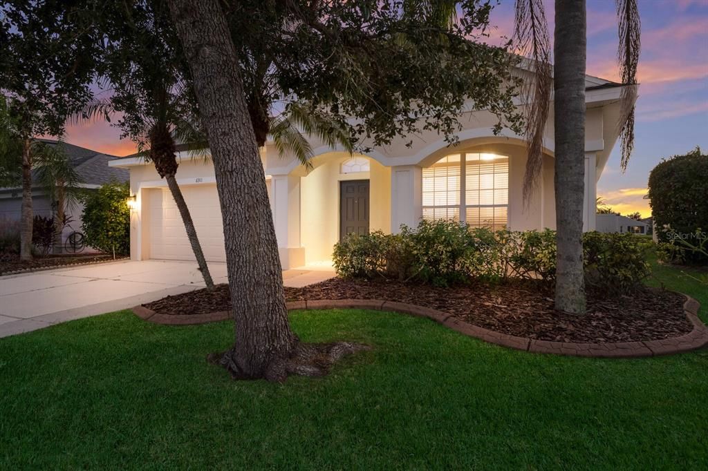 待售: $447,500 (4 贝兹, 2 浴室, 2207 平方英尺)