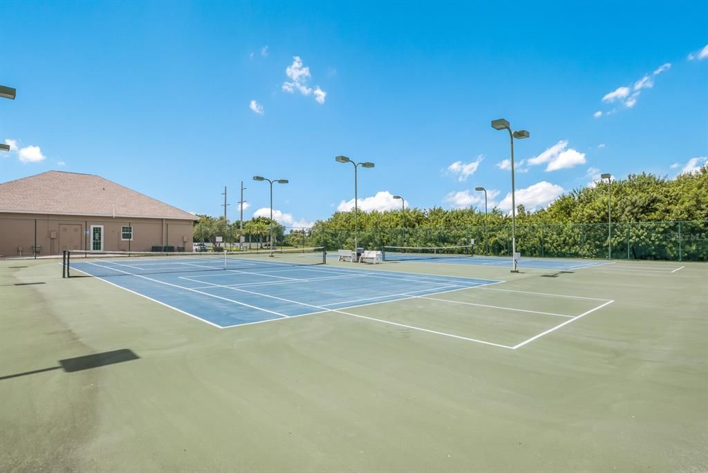 待售: $447,500 (4 贝兹, 2 浴室, 2207 平方英尺)