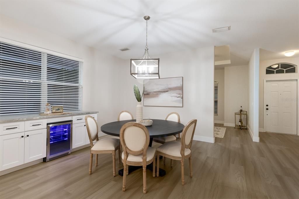 待售: $447,500 (4 贝兹, 2 浴室, 2207 平方英尺)