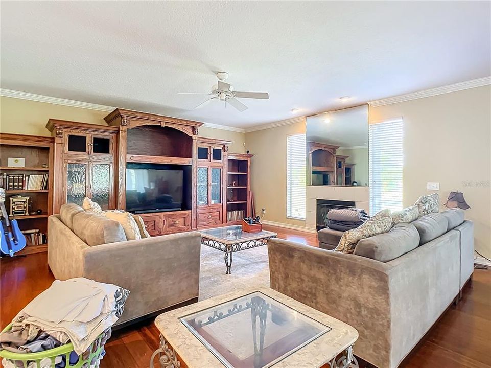 For Sale: $989,000 (4 beds, 3 baths, 3332 Square Feet)