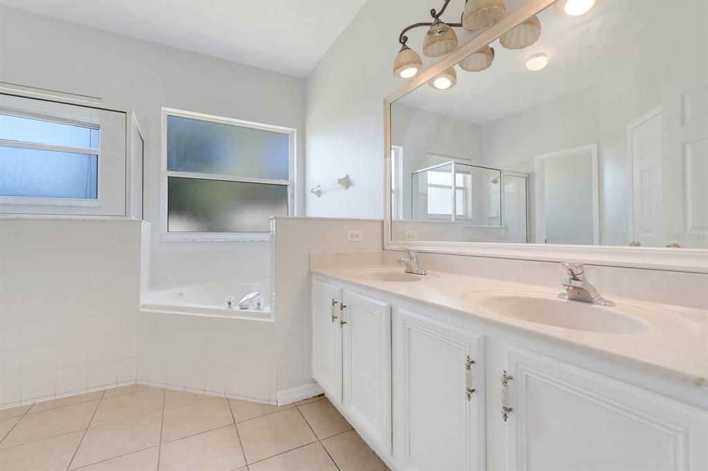 For Sale: $345,000 (4 beds, 3 baths, 2308 Square Feet)