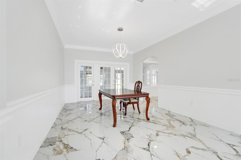For Sale: $345,000 (4 beds, 3 baths, 2308 Square Feet)