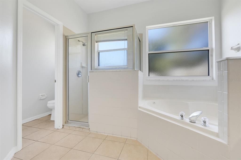 For Sale: $345,000 (4 beds, 3 baths, 2308 Square Feet)