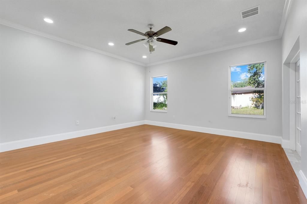 For Sale: $345,000 (4 beds, 3 baths, 2308 Square Feet)