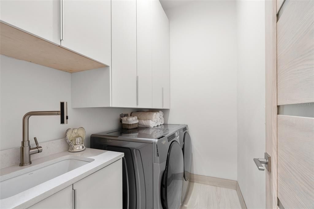 На продажу: $790,000 (3 спален, 3 ванн, 2066 Квадратных фут)