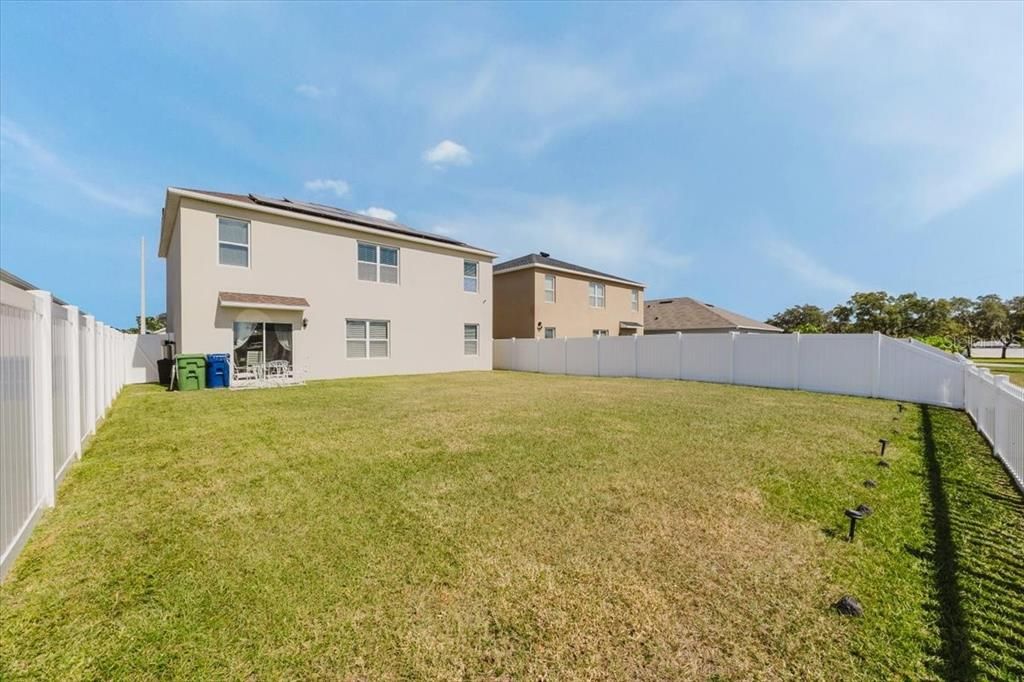 For Sale: $415,000 (5 beds, 3 baths, 2696 Square Feet)