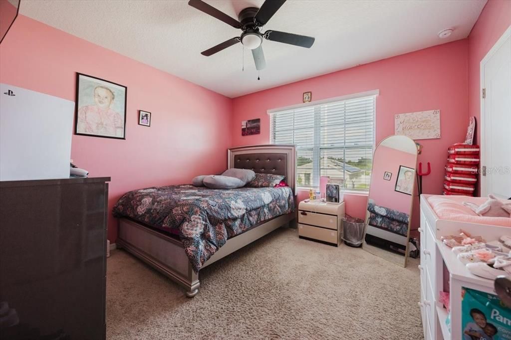 For Sale: $415,000 (5 beds, 3 baths, 2696 Square Feet)