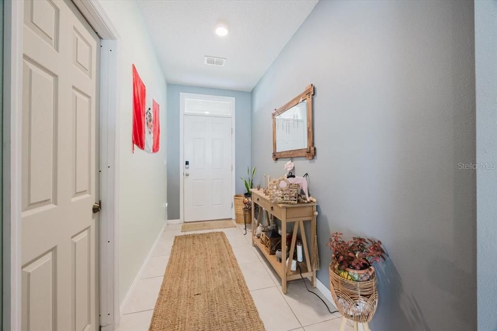 For Sale: $415,000 (5 beds, 3 baths, 2696 Square Feet)