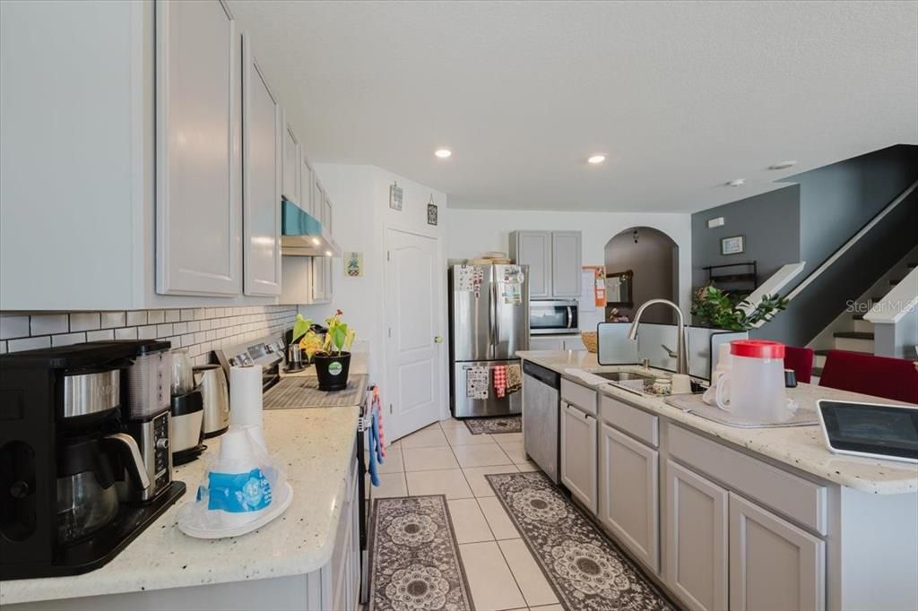 For Sale: $415,000 (5 beds, 3 baths, 2696 Square Feet)