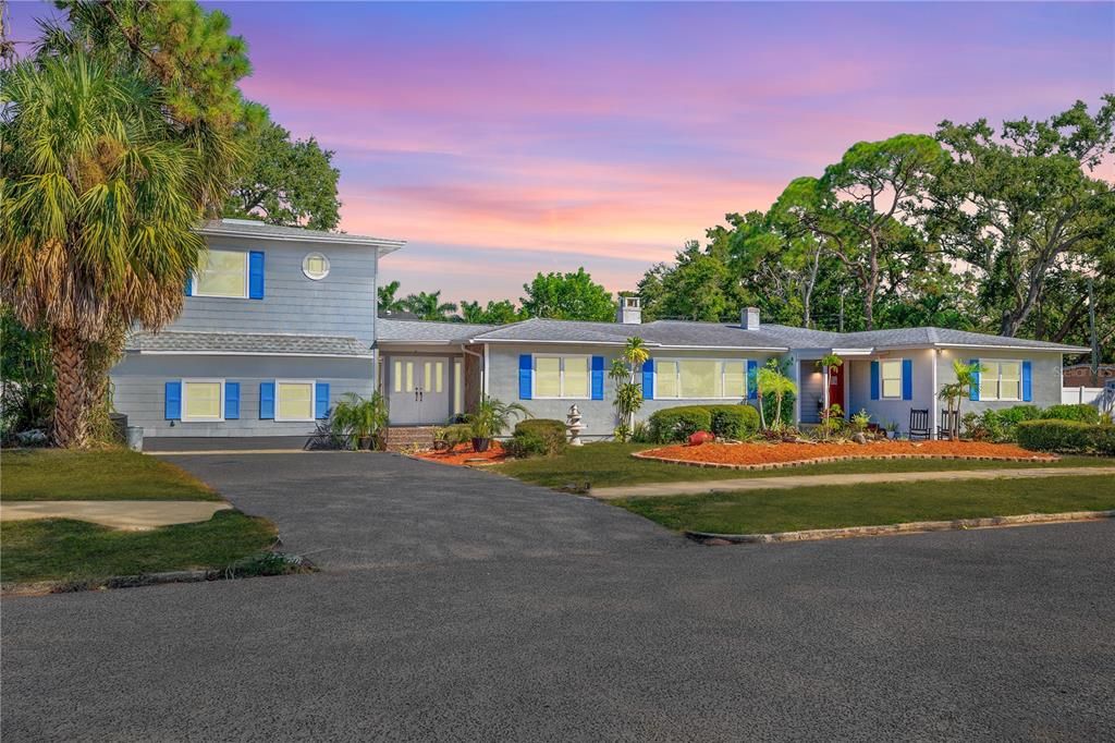 For Sale: $849,853 (4 beds, 4 baths, 3301 Square Feet)