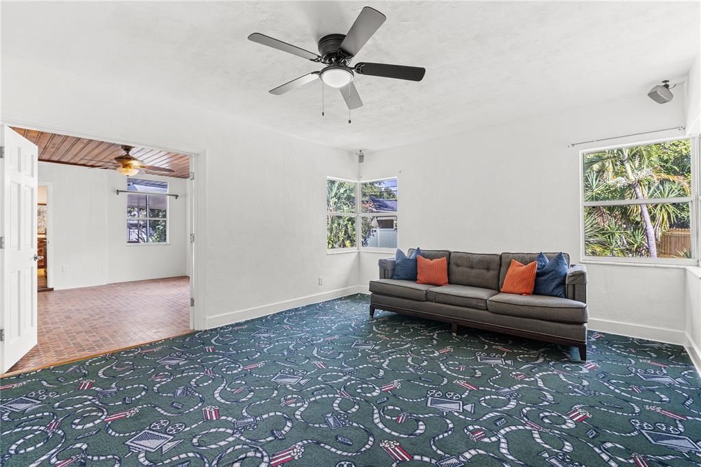 For Sale: $849,853 (4 beds, 4 baths, 3301 Square Feet)